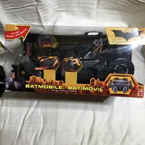 Mattel Batmobile (Tumbler), NIB, fires rockets, lazer lights, no figures